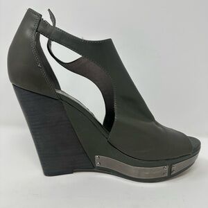 Vince Camuto Waylin Olive Green Leather Platform Wedge Sandals Women's Size 9.5B